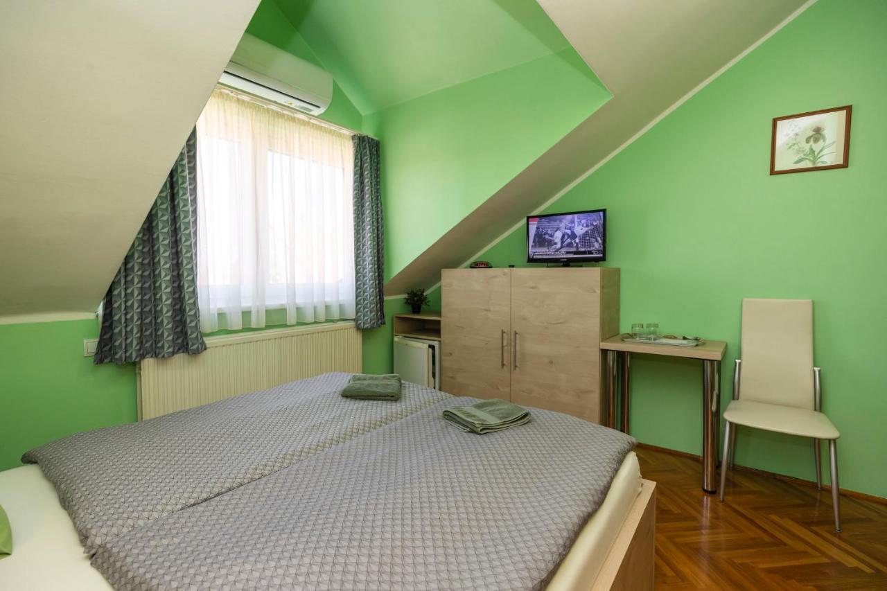 Cecey Vendeghaz Bed and Breakfast Έγκερ Εξωτερικό φωτογραφία