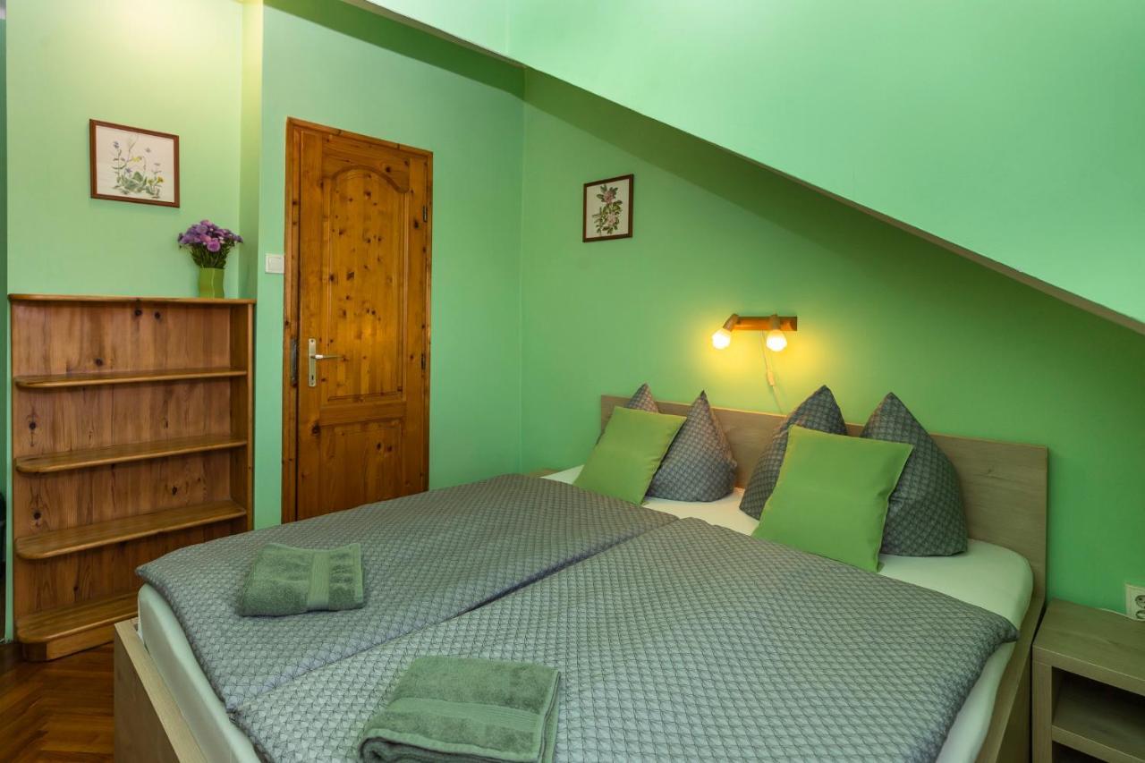 Cecey Vendeghaz Bed and Breakfast Έγκερ Εξωτερικό φωτογραφία