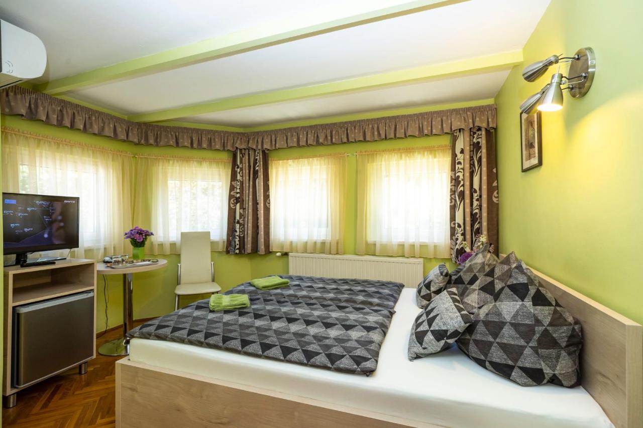 Cecey Vendeghaz Bed and Breakfast Έγκερ Εξωτερικό φωτογραφία