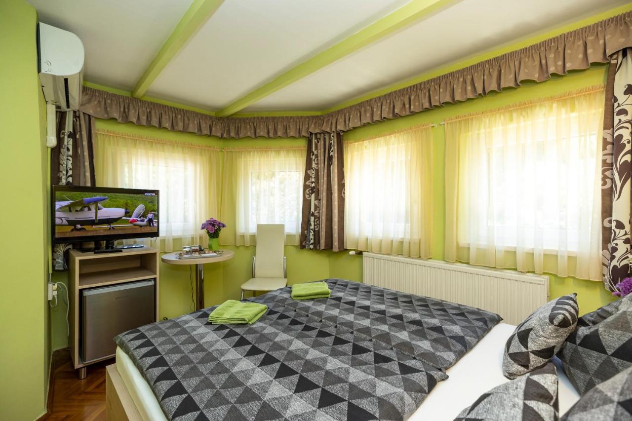 Cecey Vendeghaz Bed and Breakfast Έγκερ Εξωτερικό φωτογραφία