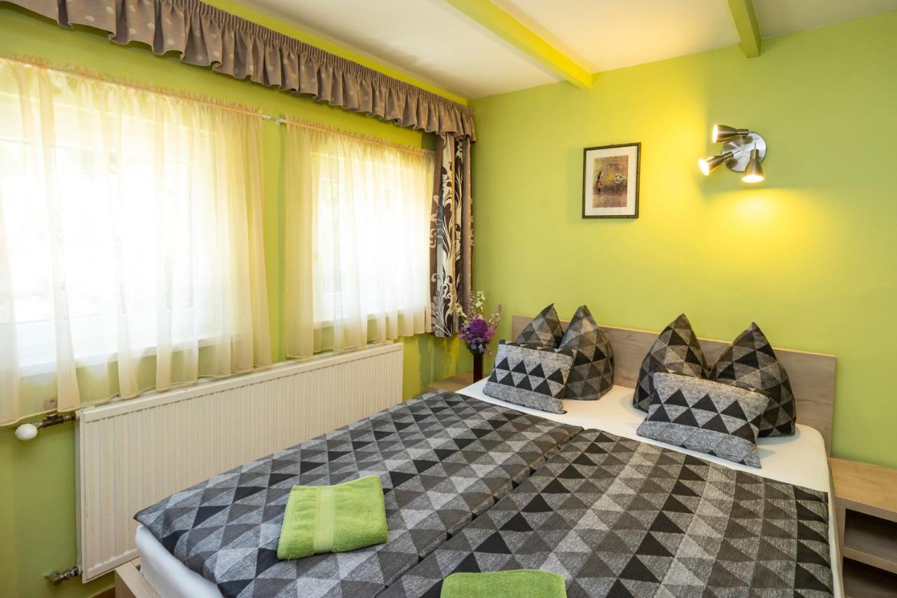 Cecey Vendeghaz Bed and Breakfast Έγκερ Εξωτερικό φωτογραφία